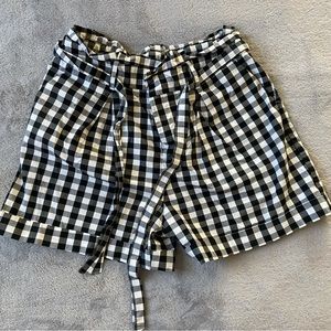 B&W Gingham shorts!